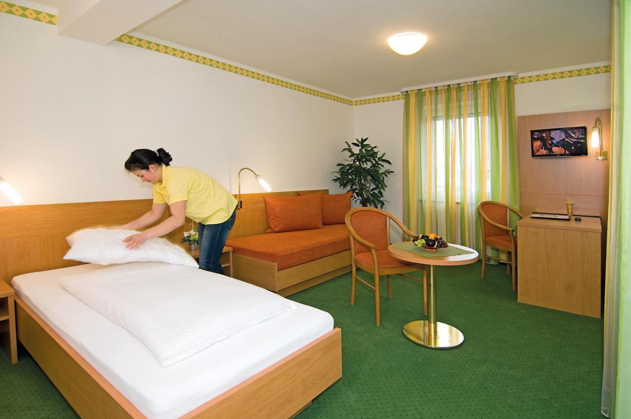 Landgasthof Meisel Kalchreuth ภายนอก รูปภาพ